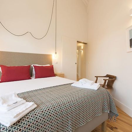 Lovelystay - Top Floor Balcony Apartment Porto Buitenkant foto