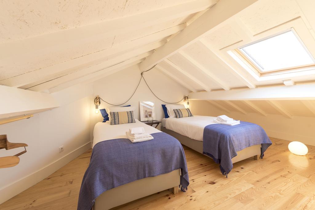 Lovelystay - Top Floor Balcony Apartment Porto Buitenkant foto