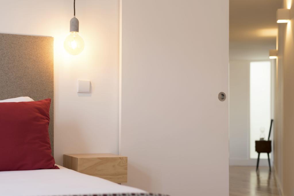 Lovelystay - Top Floor Balcony Apartment Porto Buitenkant foto