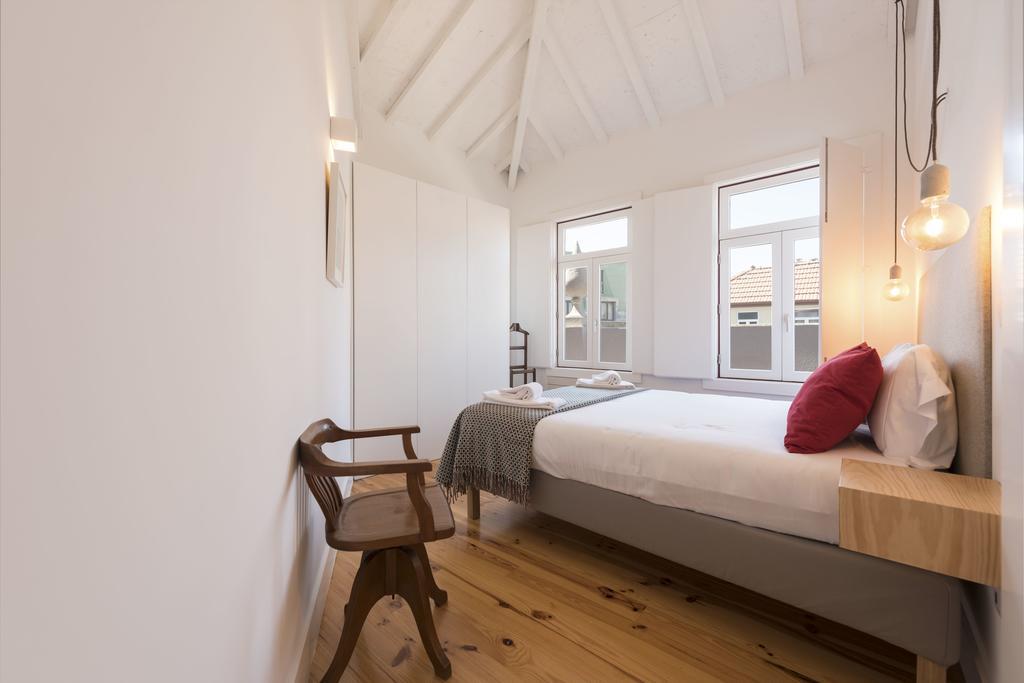 Lovelystay - Top Floor Balcony Apartment Porto Buitenkant foto