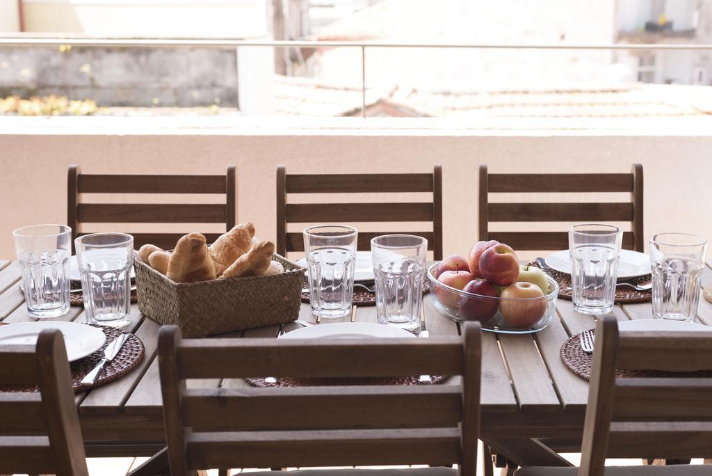 Lovelystay - Top Floor Balcony Apartment Porto Buitenkant foto
