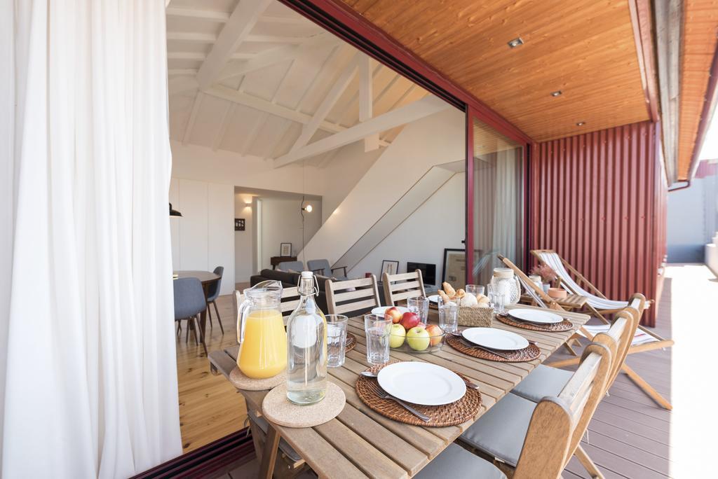 Lovelystay - Top Floor Balcony Apartment Porto Buitenkant foto