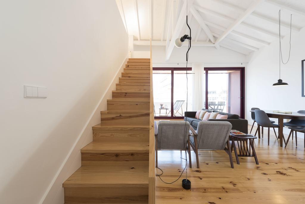 Lovelystay - Top Floor Balcony Apartment Porto Buitenkant foto
